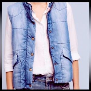 BELLA DAHL soft distressed denim quilted puffer vest size medium